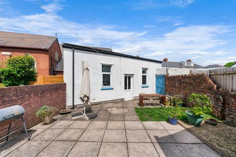 3 bedroom end of terrace house for sale, Lansdowne Road, Canton