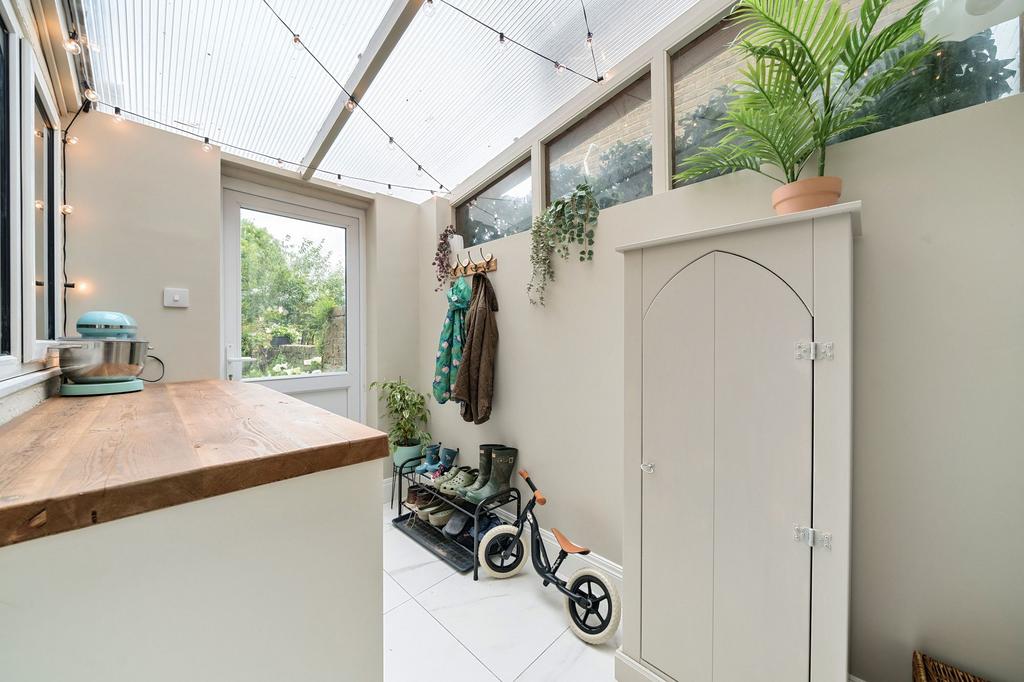 Utility Room (1)