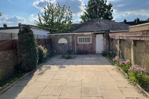 1 bedroom in a house share to rent, Baxter Road, Edmonton