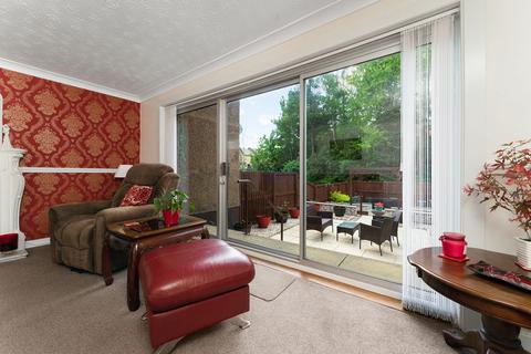 3 bedroom terraced house for sale, Glen More Gardens, Kirkcaldy, KY2