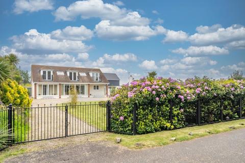 5 bedroom detached house for sale, Cliff Lane, Gorleston