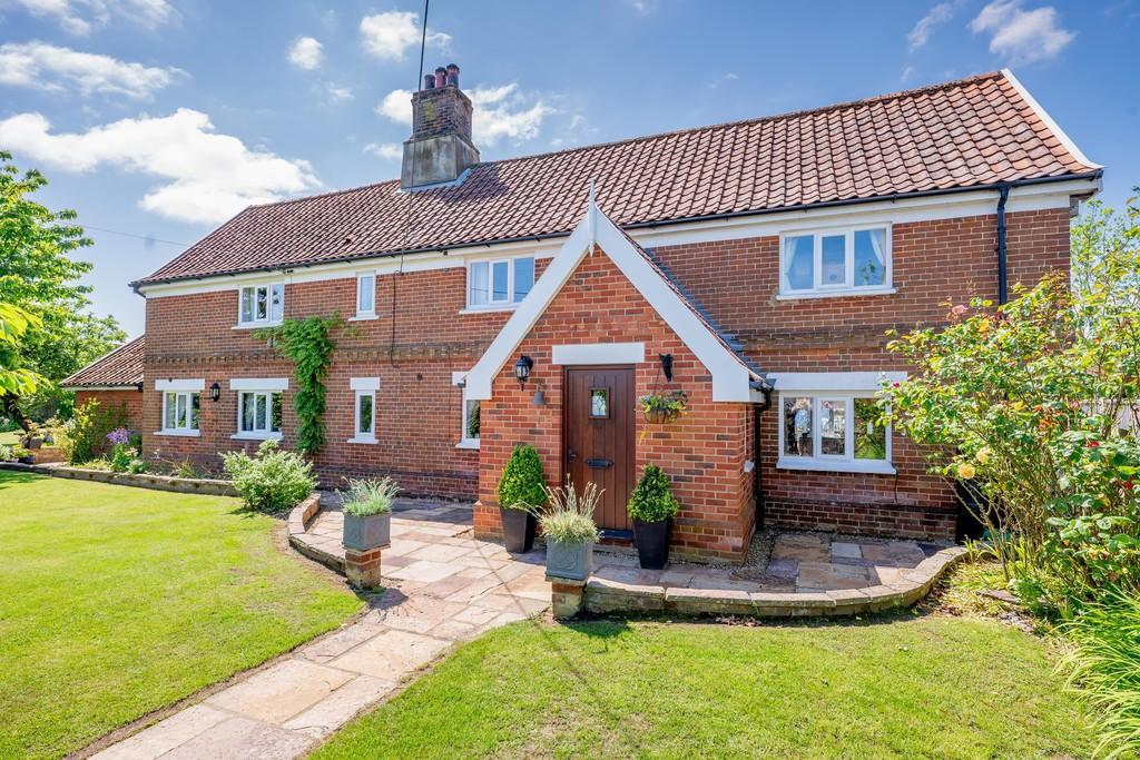Swanton Morley 4 bed detached house for sale £650,000