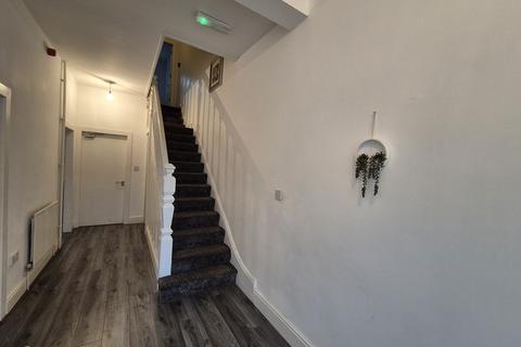 6 bedroom terraced house to rent, Priory Road, Liverpool L4