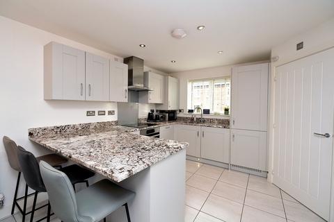 3 bedroom semi-detached house for sale, Leeds LS16