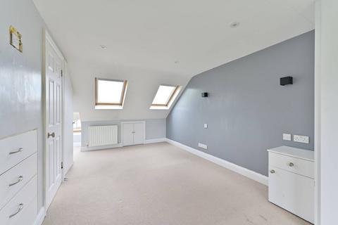 4 bedroom semi-detached house to rent, Montrose Avenue, Whitton, Twickenham, TW2