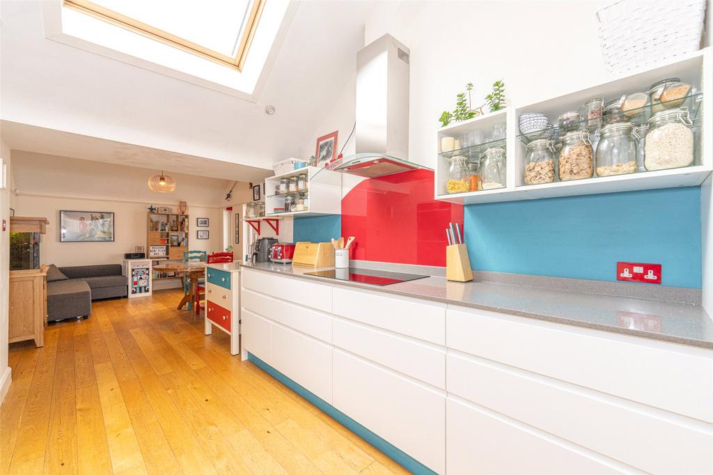 Kitchen Alt