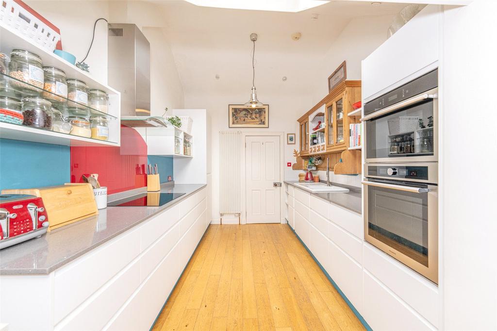 Kitchen Alt
