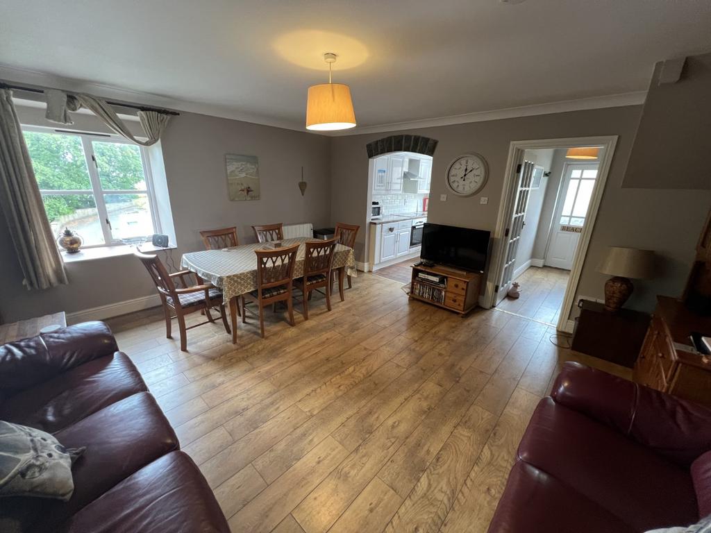 Open Plan Lounge/Dining Room