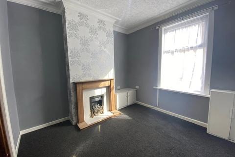 2 bedroom terraced house to rent, Montague Street, Goole
