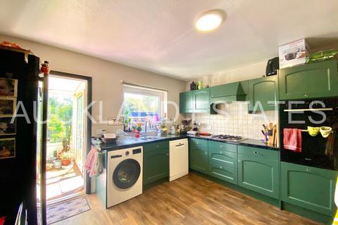 3 bedroom semi-detached bungalow for sale, Park Avenue, Potters Bar EN6