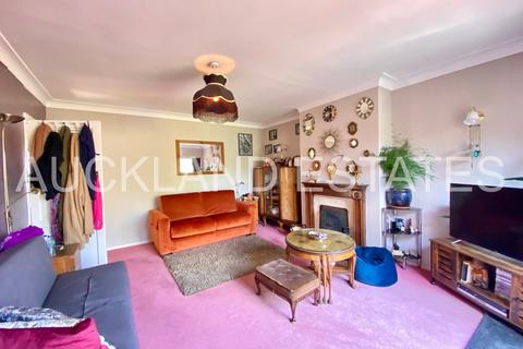 3 bedroom semi-detached bungalow for sale, Park Avenue, Potters Bar EN6