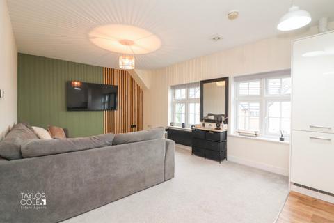 2 bedroom apartment for sale, Wensleydale, Wilnecote