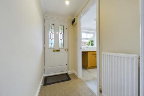 8 Ashbrook Close, Uttoxeter, ST14 8UL