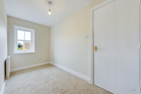 8 Ashbrook Close, Uttoxeter, ST14 8UL
