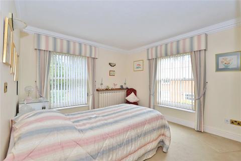 2 bedroom apartment to rent, Hook Heath Road, Woking, Surrey, GU22