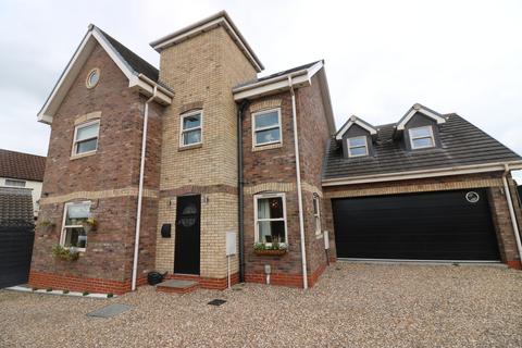 4 bedroom detached house to rent, Hull Road, Skirlaugh, Hull
