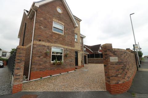 4 bedroom detached house to rent, Hull Road, Skirlaugh, Hull