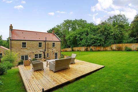 Nostell Abbey Road, Knaresborough, HG5 8HX