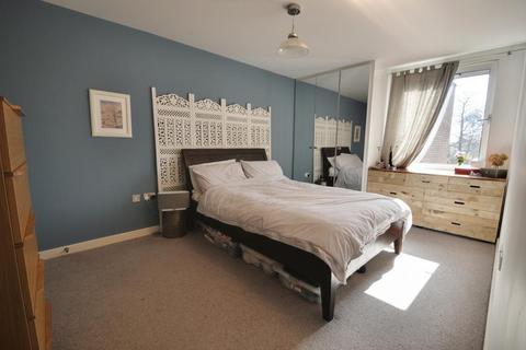 2 bedroom apartment to rent, Union Lane, Isleworth TW7