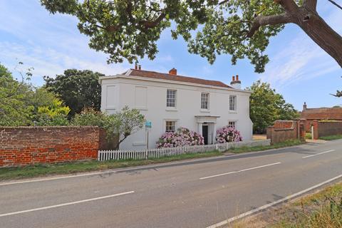 5 bedroom detached house for sale, Harwich Road, Beaumont