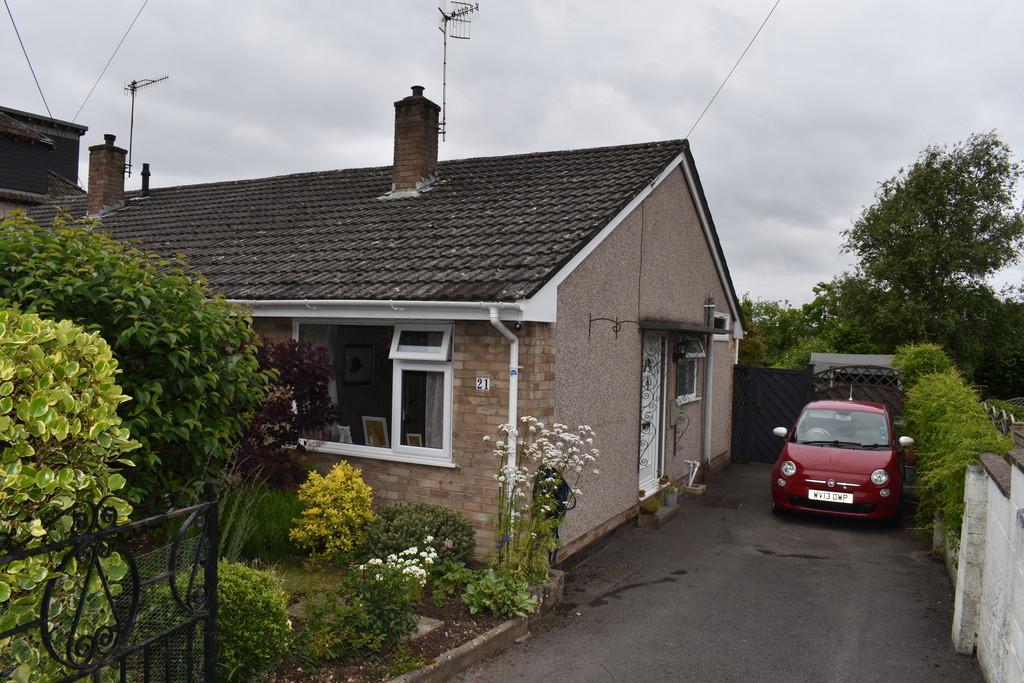 Oldmixon Road, WestonsuperMare BS24 2 bed semidetached bungalow for