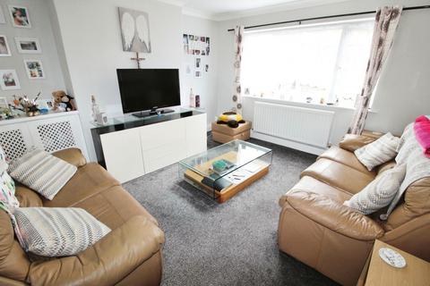 2 bedroom ground floor flat for sale, Wansbeck Avenue, Blyth