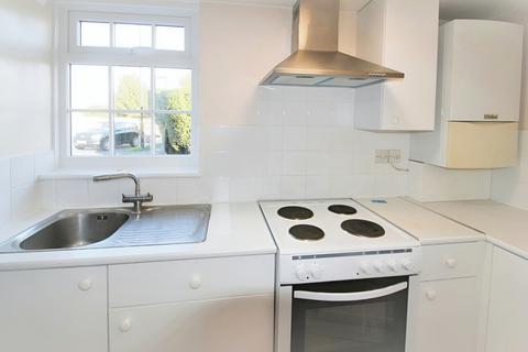 1 bedroom flat to rent, Carisbrooke Road, Newport
