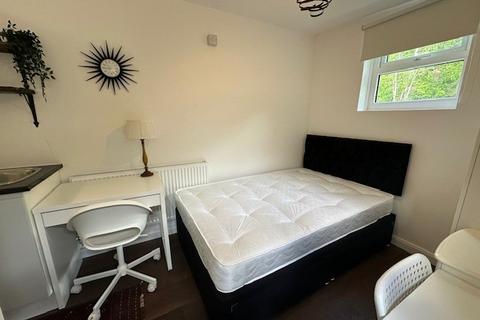 1 bedroom apartment to rent, Old Gloucester Road, Hambrook
