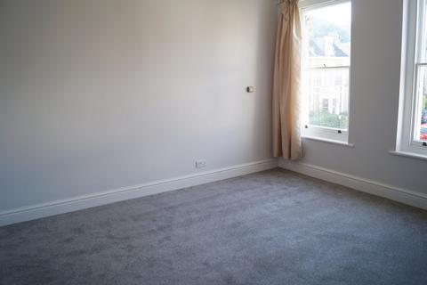 2 bedroom flat to rent, Melville Road, BS6