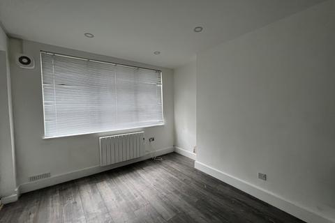 1 bedroom apartment to rent, High Street, Hurstpierpoint