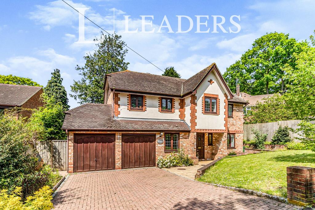 Cranmer Close, Weybridge, KT13 5 bed detached house to rent £4,850