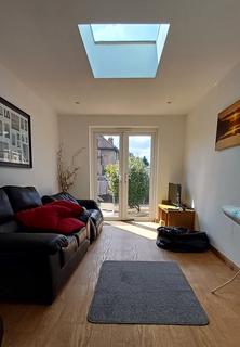 1 bedroom terraced house to rent, 64 Marsh Lane, Addlestone