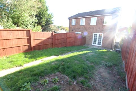 3 bedroom semi-detached house to rent, Colwell Rise - Wigmore - 3 bedroom House