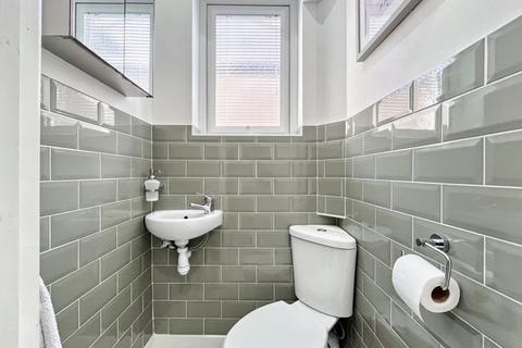 1 Gelli Aur, Neath, SA10 7PN
