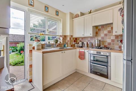 12 Wilkin Drive, Tiptree, Colchester, CO5 0QP