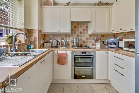 12 Wilkin Drive, Tiptree, Colchester, CO5 0QP