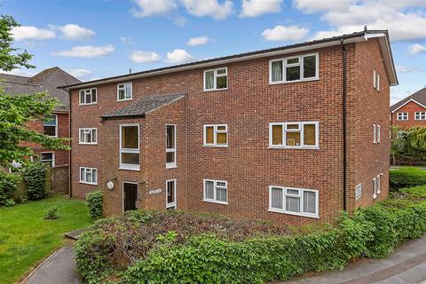 2 bedroom ground floor flat for sale, Victoria Road, Horley, Surrey