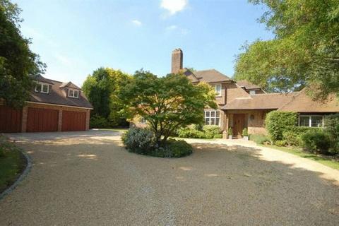 5 bedroom detached house to rent, Kingswood