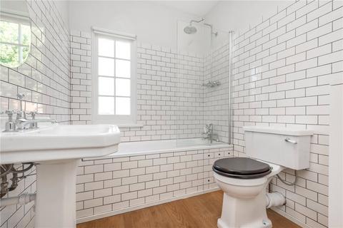 10c Aylestone Avenue, London, NW6 7AA