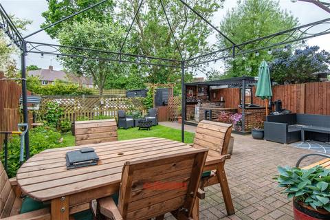 3 Woodpecker Close, Hopwood, Birmingham, B48 7SW