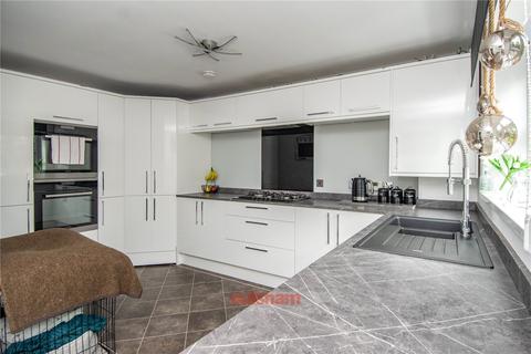 3 Woodpecker Close, Hopwood, Birmingham, B48 7SW