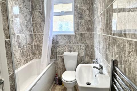 2 bedroom semi-detached house for sale, Collingbourne, Ashford, Kent