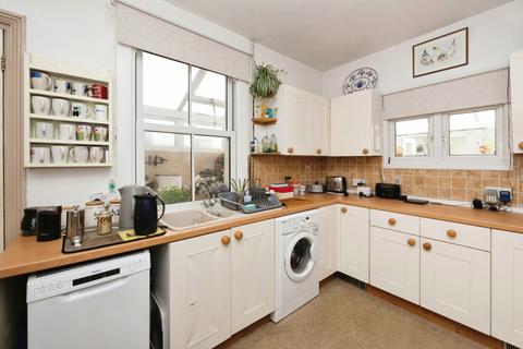 4 bedroom terraced house for sale, Christchurch Road, Ashford, Kent