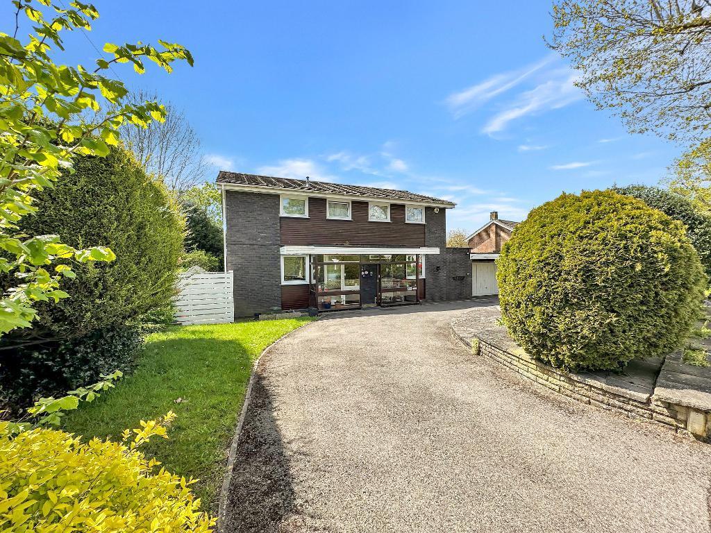 The Ridge Way, Sanderstead, Surrey... 4 bed detached house for sale £