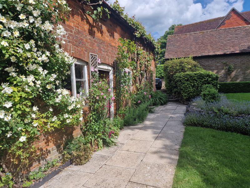 Priory Road, Wantage 4 bed character property for sale £1,000,000