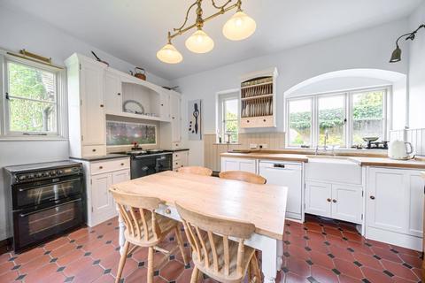 4 bedroom character property for sale, Priory Road, Wantage