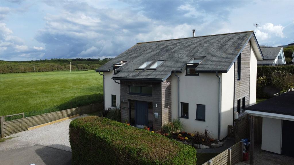 Widemouth Bay, Bude 4 bed detached house for sale £895,000