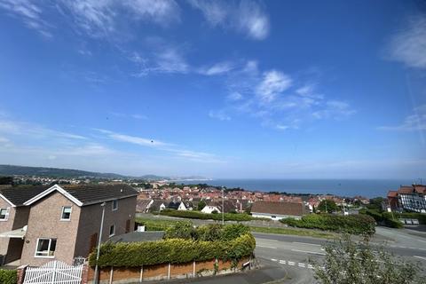 3 bedroom apartment for sale, Kings Road, Old Colwyn