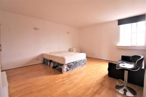 2 bedroom apartment to rent, Whitehorse Road, Croydon, CR0