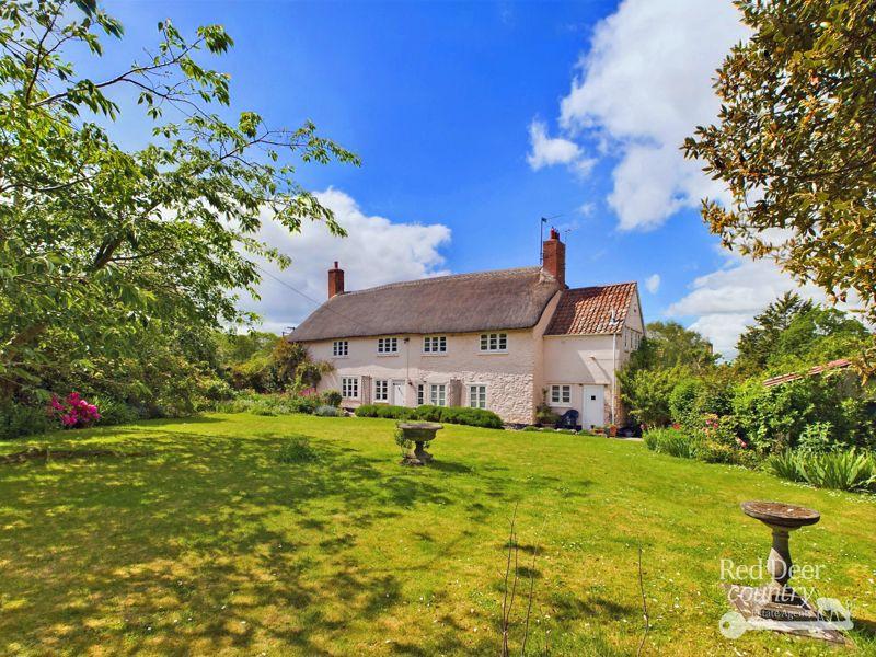 Church Road, Fiddington 4 bed detached house for sale £800,000